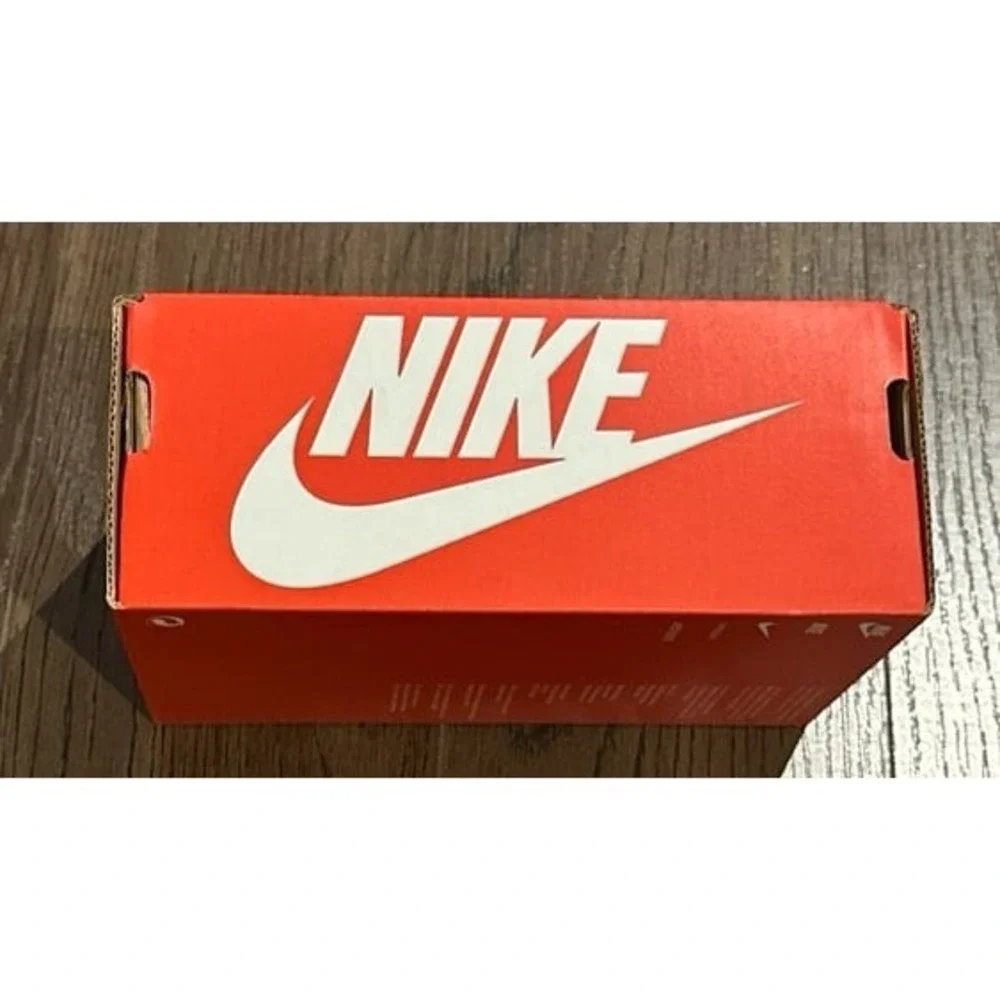 Nike empty shoe box‎